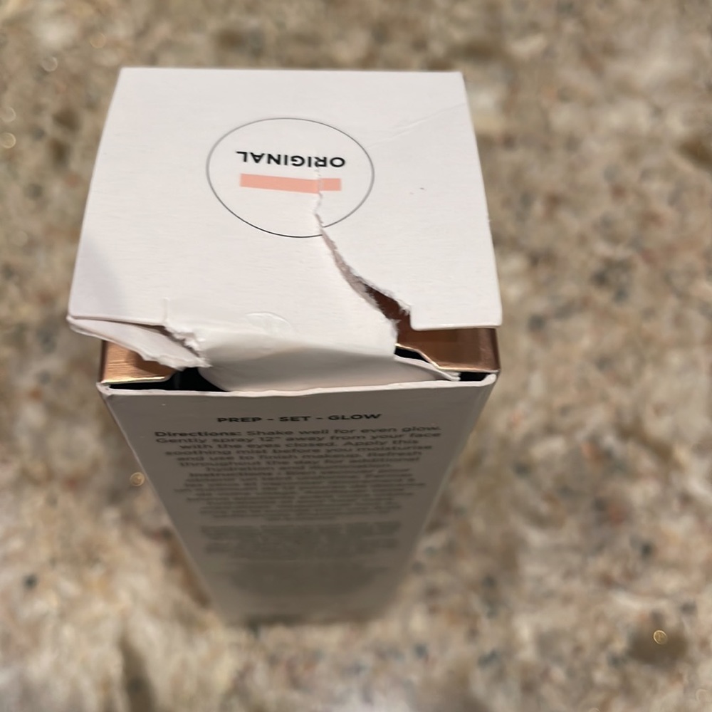 NEW Iconic London
Prep-Set-Glow Hydrating Glowy Setting Spray - Picture 8 of 8